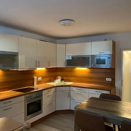 Apartment Geräumige Und Schöne Direkt In Der Lübecker Innenstadt Lübeck